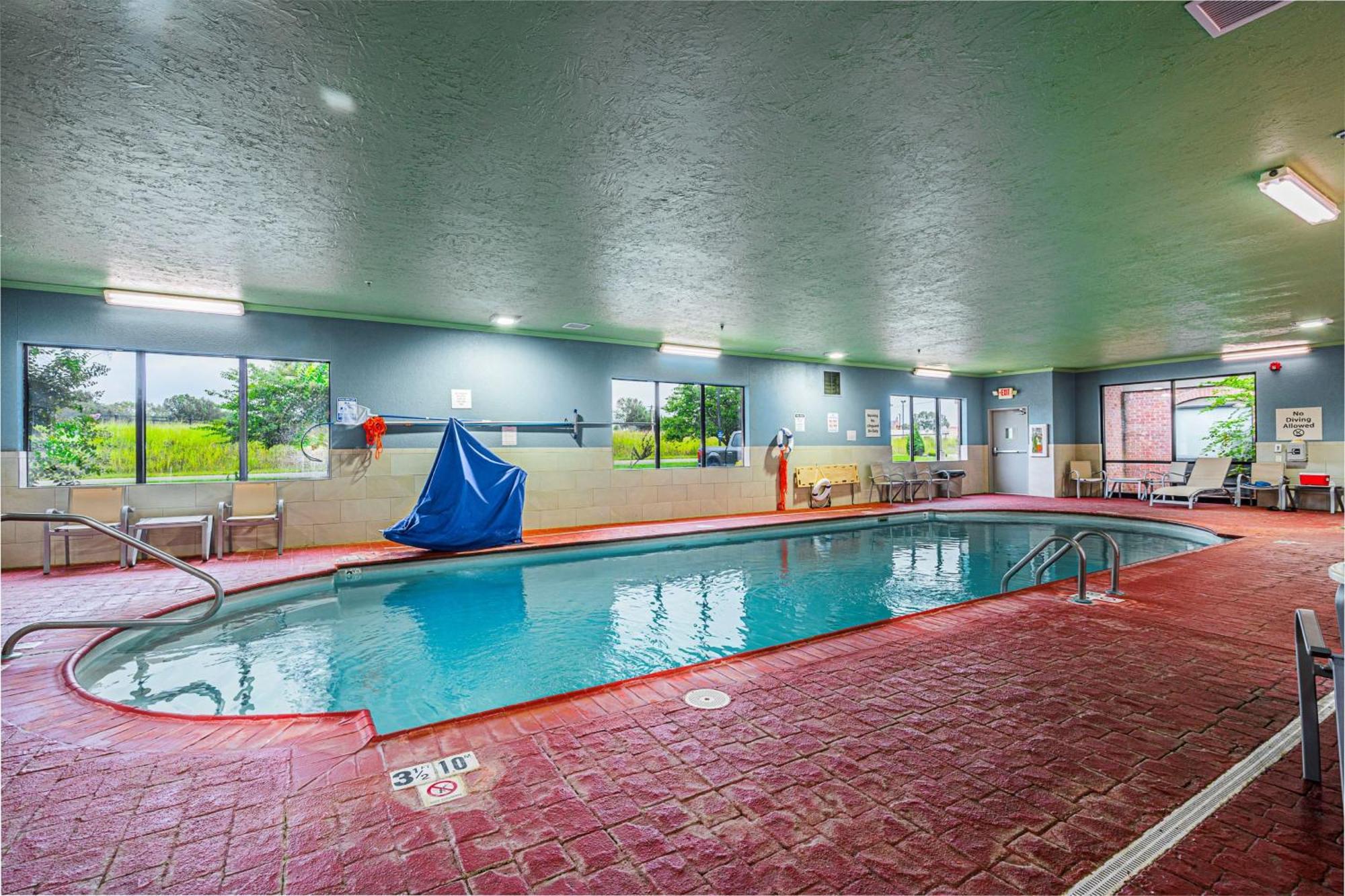 Holiday Inn Express Hotel & Suites Franklin By Ihg Eksteriør billede