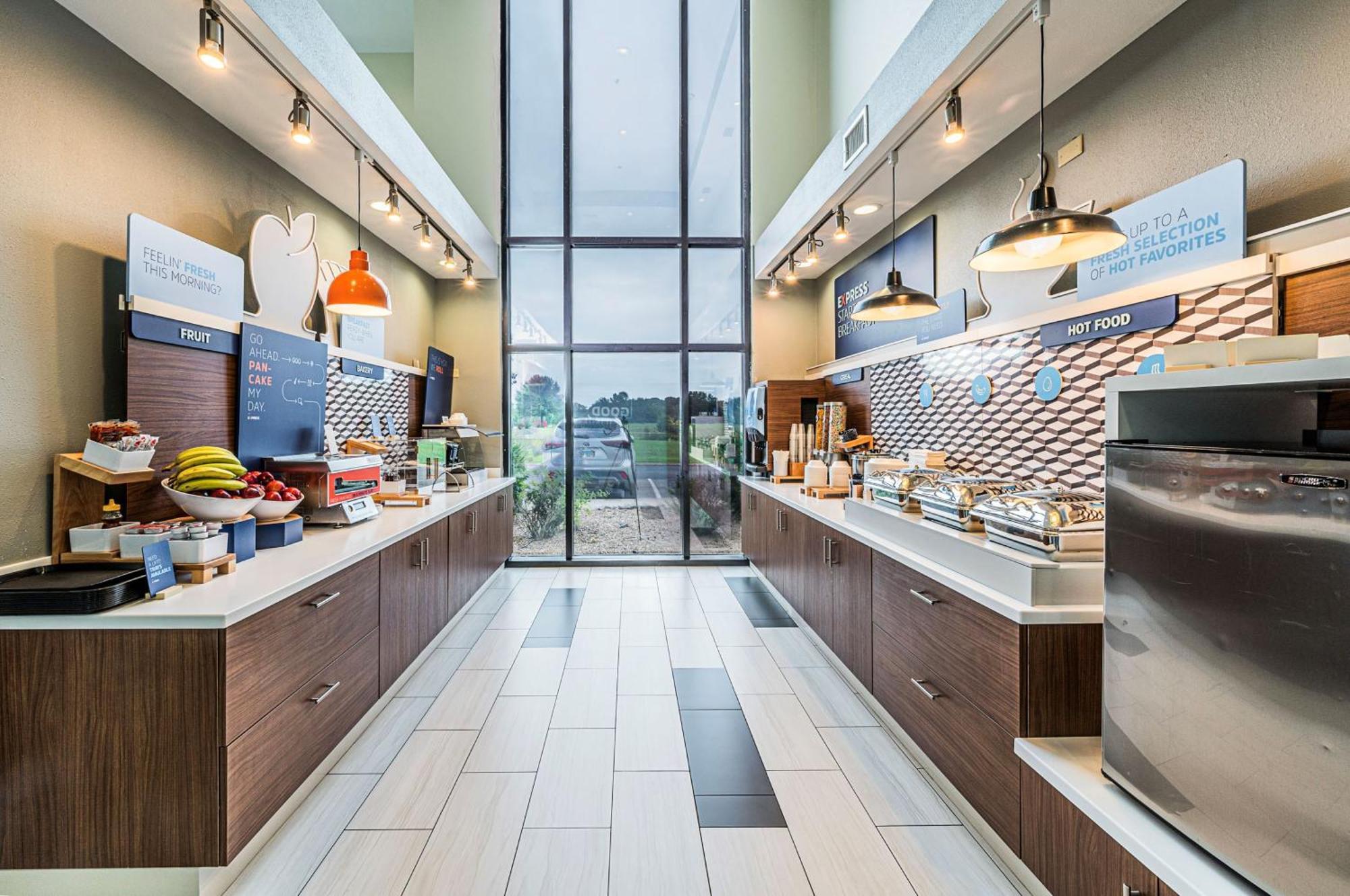 Holiday Inn Express Hotel & Suites Franklin By Ihg Eksteriør billede