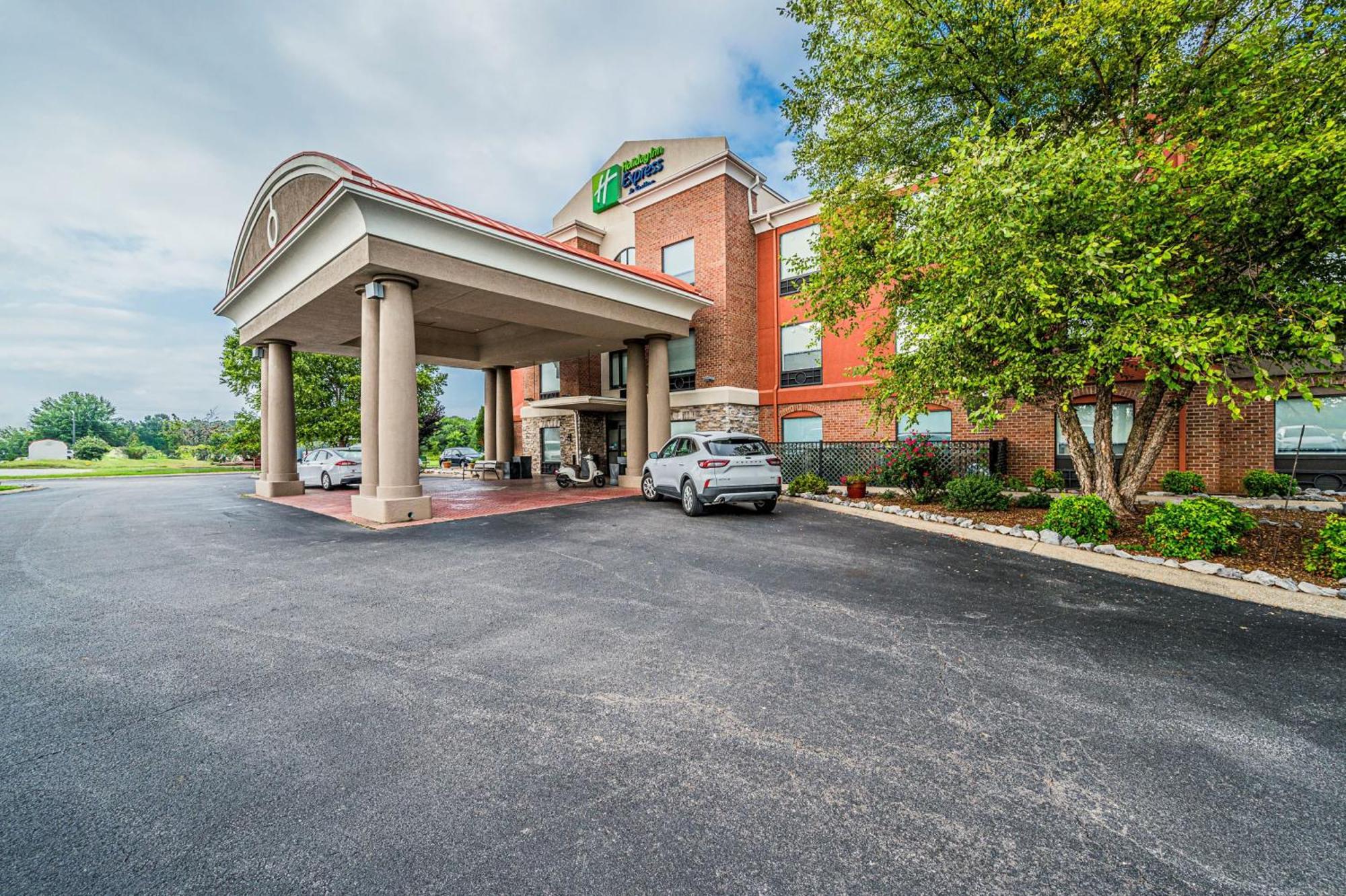 Holiday Inn Express Hotel & Suites Franklin By Ihg Eksteriør billede